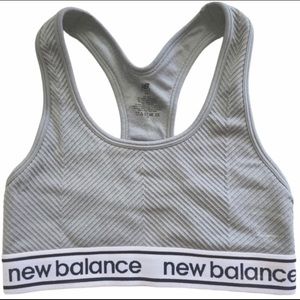 New Balance Logo Banded Sports Bra Medium